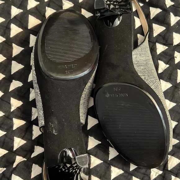 Never Worn- Nine West 3 inch heels 9.5 - Picture 3 of 6
